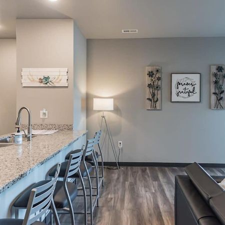 Spacious 2Br Suite Plus Patio Near Iowa State Ames Eksteriør billede