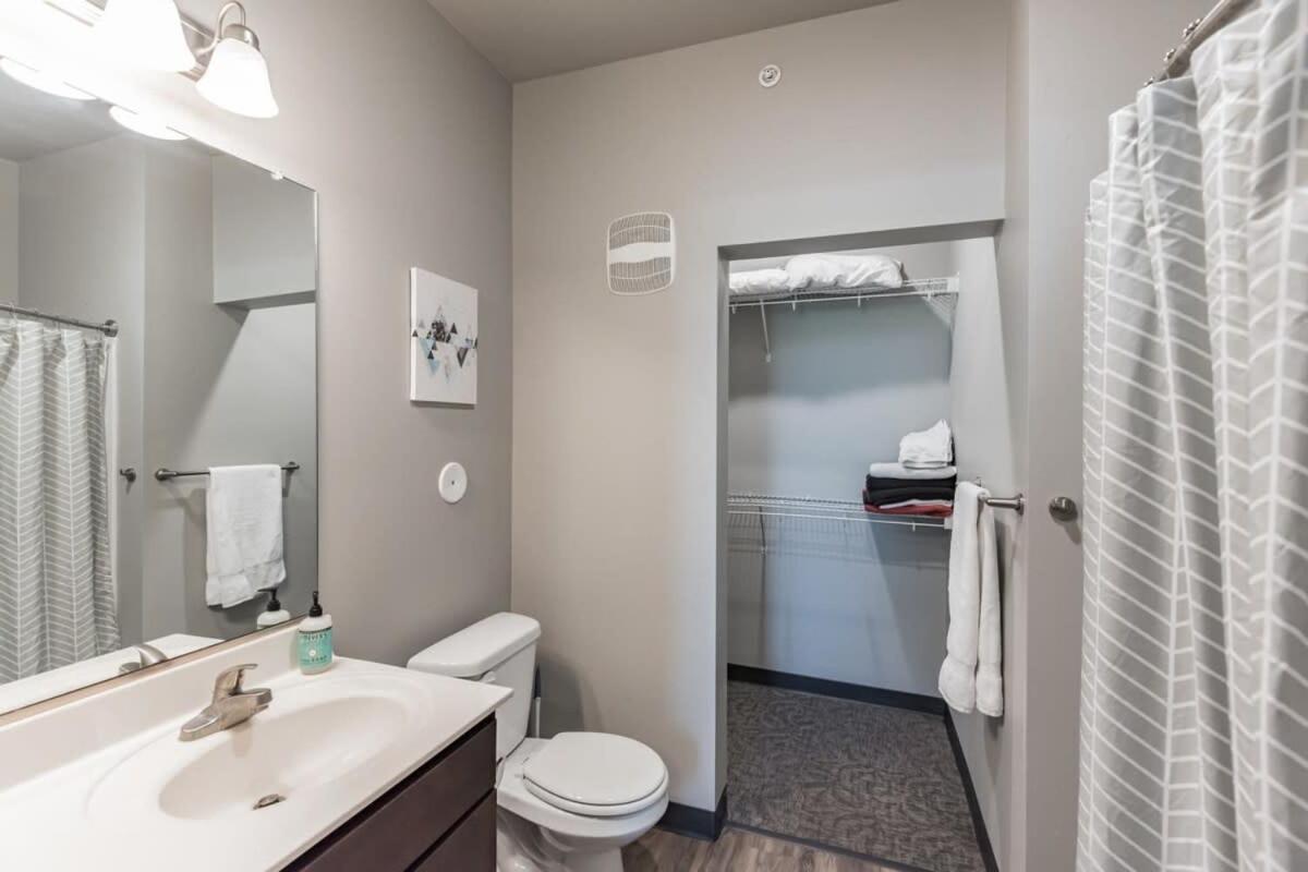 Spacious 2Br Suite Plus Patio Near Iowa State Ames Eksteriør billede