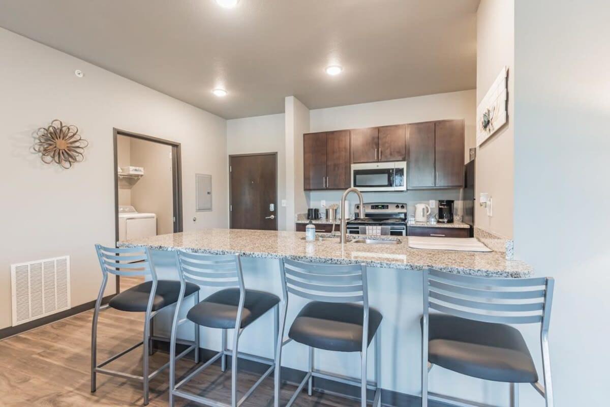 Spacious 2Br Suite Plus Patio Near Iowa State Ames Eksteriør billede