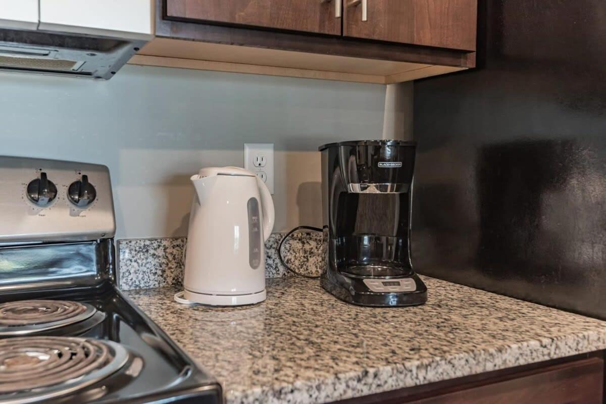Spacious 2Br Suite Plus Patio Near Iowa State Ames Eksteriør billede