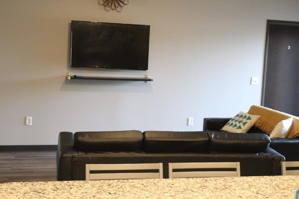 Spacious 2Br Suite Plus Patio Near Iowa State Ames Eksteriør billede